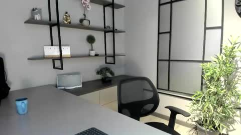 labrinthteasing online show from October 2025 12:06:02 PM