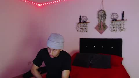 labrinthteasing online show from April 2026 02:07:02 PM