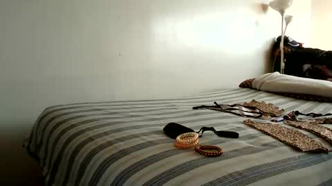 lachickadelbronx online show from March 2026 02:21:02 PM