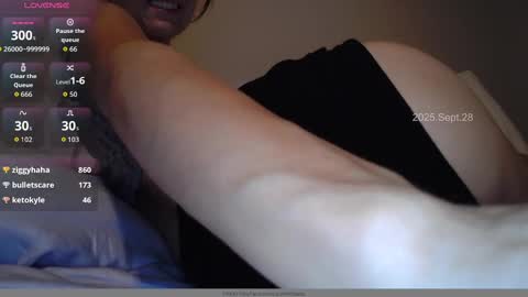 Lacie online show from September 2025 04:17:01 AM