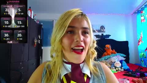 Snapshot of lacolombiana_bitch chatting on November 2025 08:11:02 PM Valentina online show from November 2025 08:11:02 PM