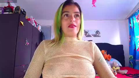 Snapshot of lacolombiana_bitch chatting on May 2026 07:41:01 PM Valentina online show from May 2026 07:41:01 PM