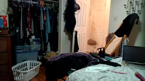 lacybell online show from February 2025 01:25:01 AM