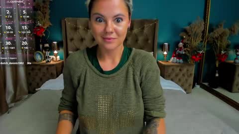 Snapshot of lady_alibi chatting on December 2024 07:29:01 PM AliCooper online show from December 2024 07:29:01 PM