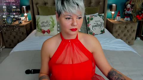 Snapshot of lady_alibi chatting on December 2024 06:05:02 AM AliCooper online show from December 2024 06:05:02 AM