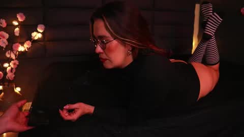 Kathie  Dicky    online show from September 2025 03:37:02 PM