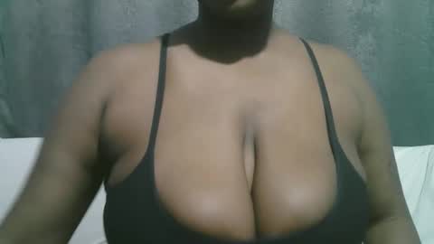 lady_dearra online show from September 2025 02:12:02 AM