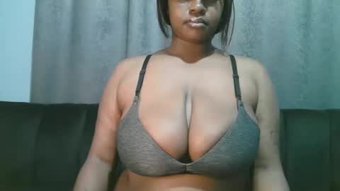 lady_dearra online show from May 2026 03:02:02 AM