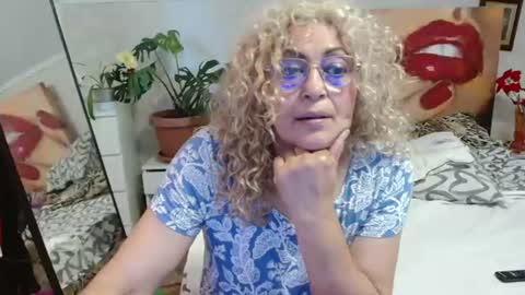 Snapshot of lady_dy4u chatting on July 2026 08:45:02 AM diana online show from July 2026 08:45:02 AM