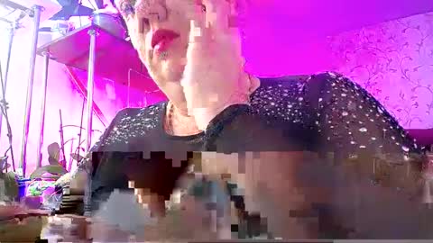 Snapshot of lady_gloria chatting on January 2025 12:44:02 PM Lady Gloria online show from January 2025 12:44:02 PM