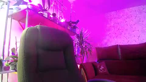 Snapshot of lady_gloria chatting on January 2025 06:41:01 AM Lady Gloria online show from January 2025 06:41:01 AM