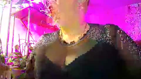 Snapshot of lady_gloria chatting on January 2025 05:51:02 AM Lady Gloria online show from January 2025 05:51:02 AM