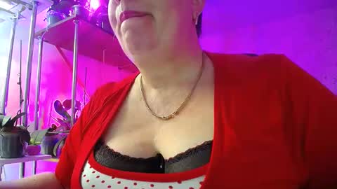 Snapshot of lady_gloria chatting on February 2025 09:11:01 AM Lady Gloria online show from February 2025 09:11:01 AM