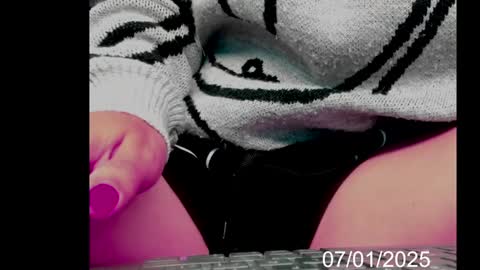 Snapshot of lady_jhana chatting on January 2025 07:06:02 PM Jhana online show from January 2025 07:06:02 PM