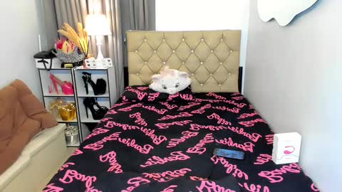 lady_moriseth online show from January 2025 07:58:02 AM