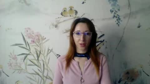 Kira online show from November 2025 10:49:01 AM