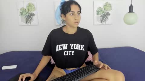 Snapshot of lady_rossee chatting on November 2025 02:05:01 PM Leidy online show from November 2025 02:05:01 PM