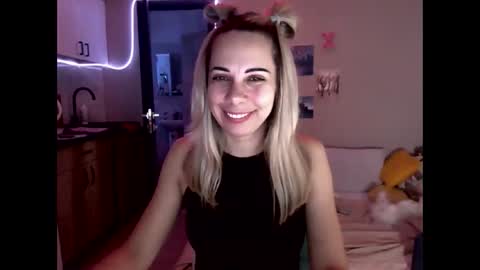 lady_smile69 online show from September 2025 05:35:02 PM