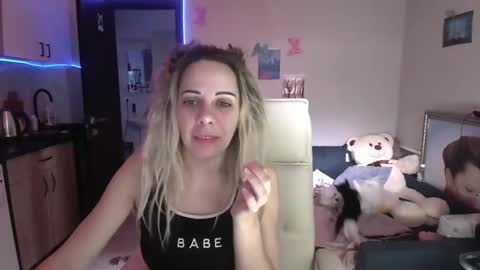 lady_smile69 online show from November 2025 07:25:02 AM