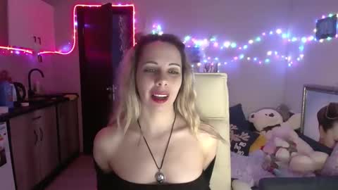 lady_smile69 online show from January 2026 04:31:01 PM