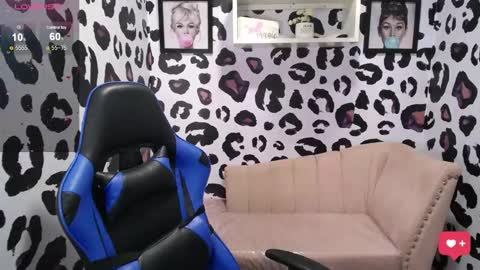 Lady Violet Bridgerton online show from January 2025 08:13:02 PM