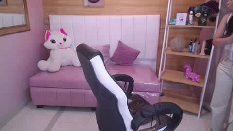 Lady Violet Bridgerton online show from February 2025 05:09:01 PM