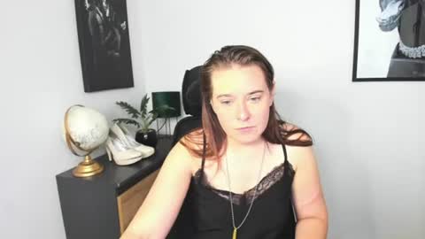 Snapshot of ladyalessa chatting on July 2026 06:09:01 AM ALESSA online show from July 2026 06:09:01 AM