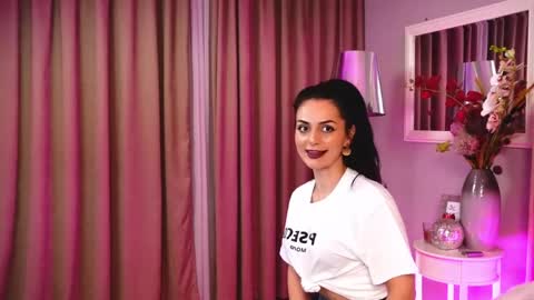 Snapshot of ladyanyaa chatting on April 2026 10:07:02 PM LadyAnyaa online show from April 2026 10:07:02 PM