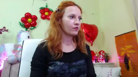 Sima Ladybigsmile online show from February 2025 04:23:02 AM