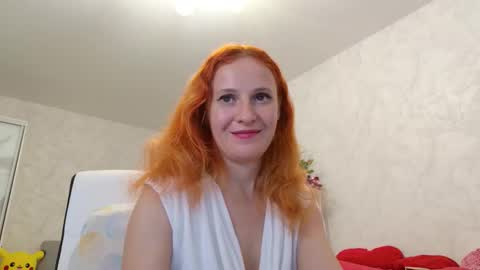 Sima Ladybigsmile online show from October 2025 06:52:01 PM