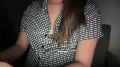 Snapshot of ladybird21 chatting on December 2024 08:14:02 AM Aria online show from December 2024 08:14:02 AM