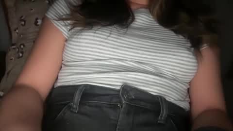 Snapshot of ladybird21 chatting on February 2025 09:29:01 PM Aria online show from February 2025 09:29:01 PM