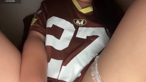 Snapshot of ladybird21 chatting on November 2025 07:28:01 AM Aria online show from November 2025 07:28:01 AM