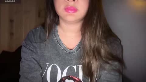 Snapshot of ladybird21 chatting on December 2025 06:35:02 PM Aria online show from December 2025 06:35:02 PM