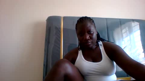 lindah32 online show from December 2024 11:43:02 AM