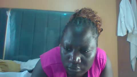 lindah32 online show from September 2025 08:17:01 AM