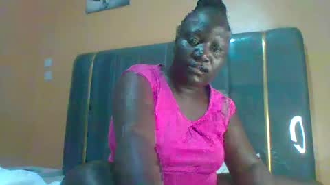 lindah32 online show from July 2026 07:38:01 PM