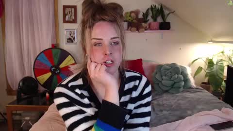 Snapshot of ladyboyhomemaker chatting on February 2025 07:59:02 AM ladyboyhomemaker online show from February 2025 07:59:02 AM