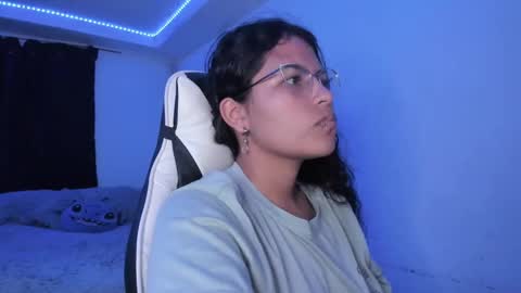  Lady  online show from February 2025 06:45:02 AM