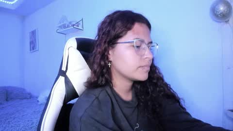  Lady  online show from October 2025 05:04:01 AM