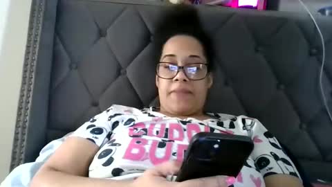 Stephanie online show from March 2025 07:21:02 PM