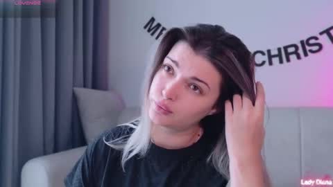 ladylancaster online show from December 2025 06:31:01 AM