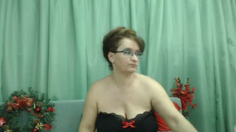 Nicole.... online show from December 2024 01:24:02 PM