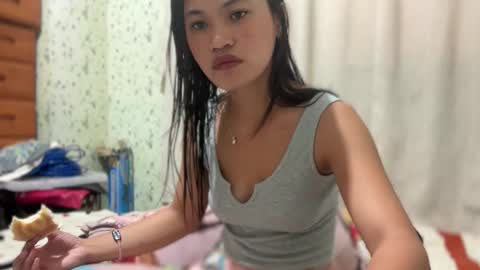 Snapshot of ladypetite11 chatting on February 2026 12:41:01 AM ladypetite11 online show from February 2026 12:41:01 AM