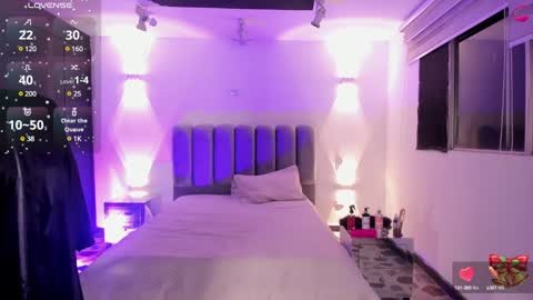 Lady  online show from December 2024 06:48:01 AM