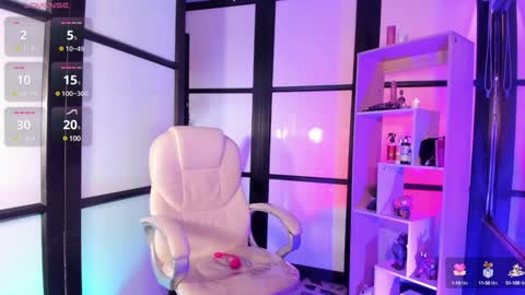 Lady  online show from January 2025 07:35:02 AM