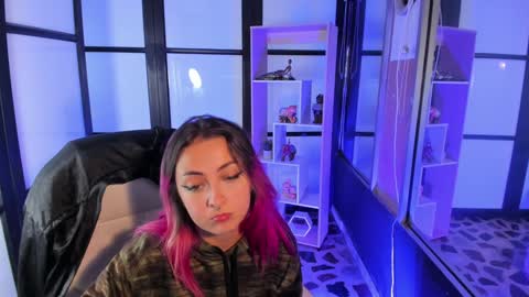 Lady  online show from January 2025 03:15:01 AM