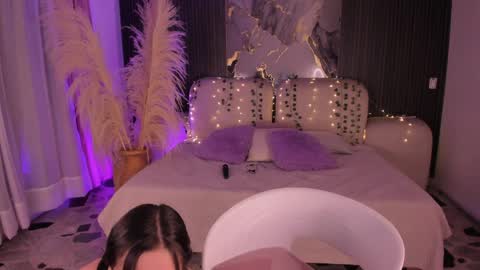 Lady  online show from April 2026 04:39:02 AM