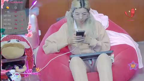 Snapshot of laflakita21 chatting on June 2026 02:38:01 AM Skinnygirl online show from June 2026 02:38:01 AM