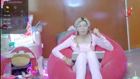 Snapshot of laflakita21 chatting on June 2026 11:43:01 PM Skinnygirl online show from June 2026 11:43:01 PM
